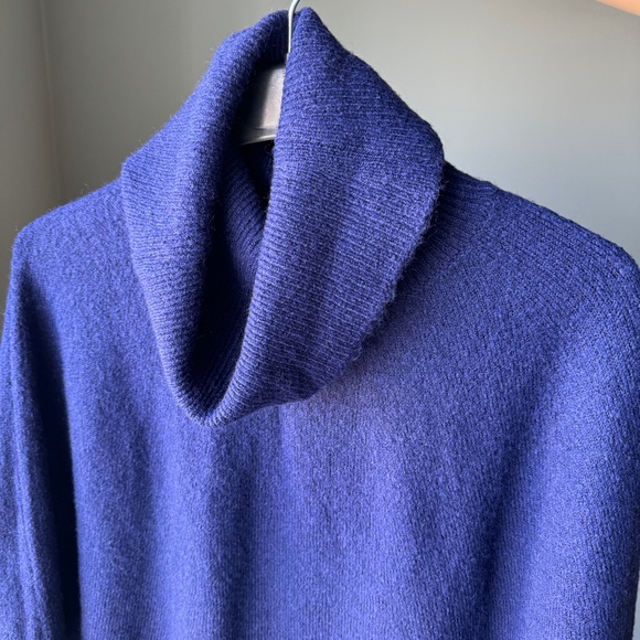 Navy Poncho Soft Sweater w/Turtleneck EUC - Picture 4 of 17